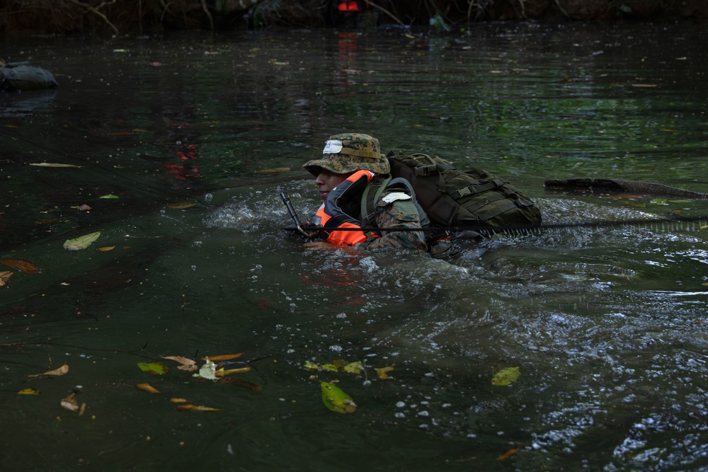 Jungle Operations Training Course - Panama: Jungle Waterborne Operations