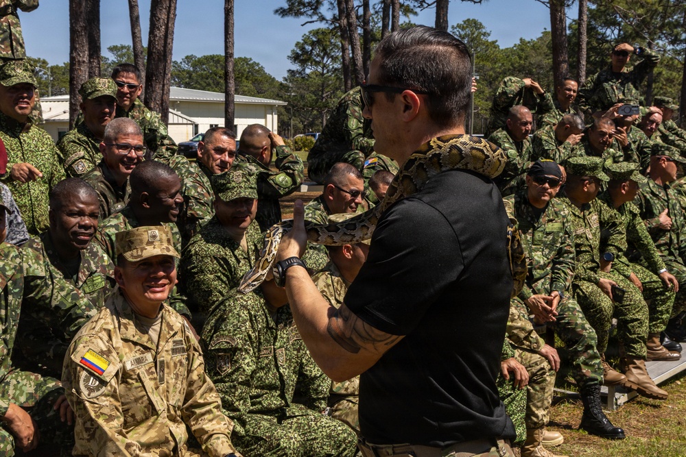 Colombian military Visits 6th Ranger training battalion