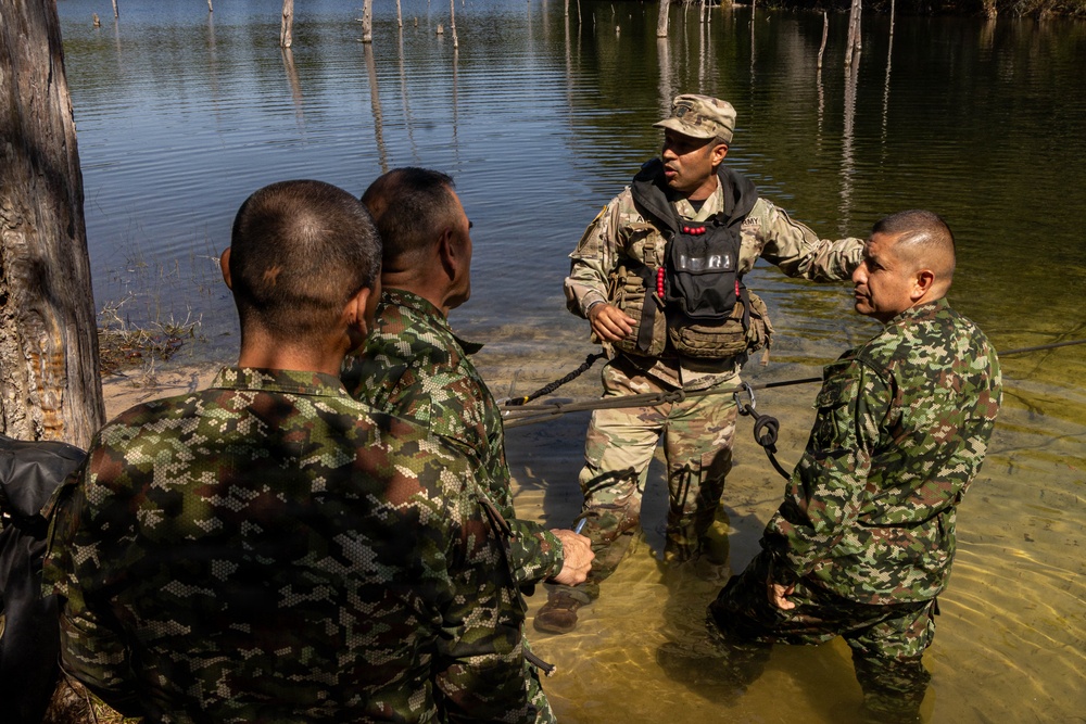 Colombian military Visits 6th Ranger training battalion