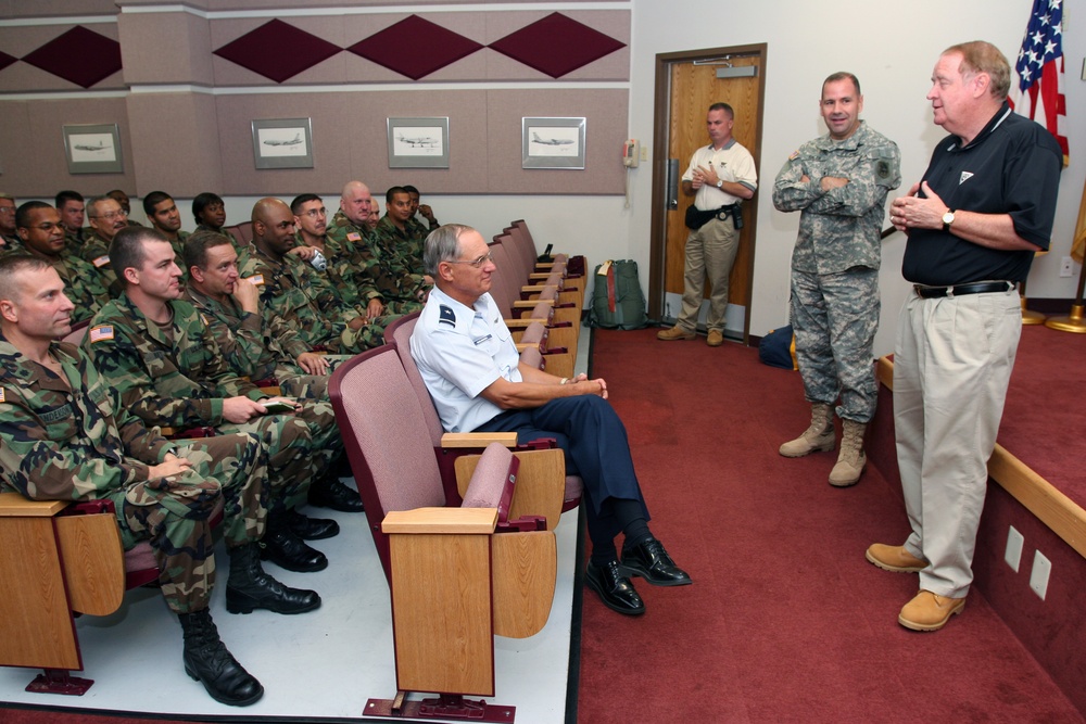 Governor meets with Soldiers deploying in support of Operation Vigilant Relief