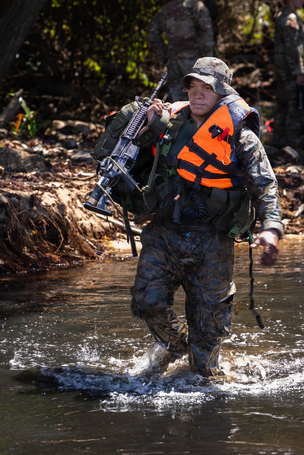 Jungle Operations Training Course - Panama: Jungle Waterborne Operations