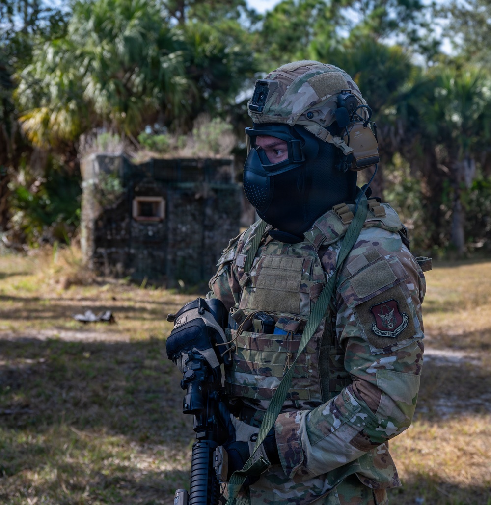 920th Security Forces Squadron conducts training
