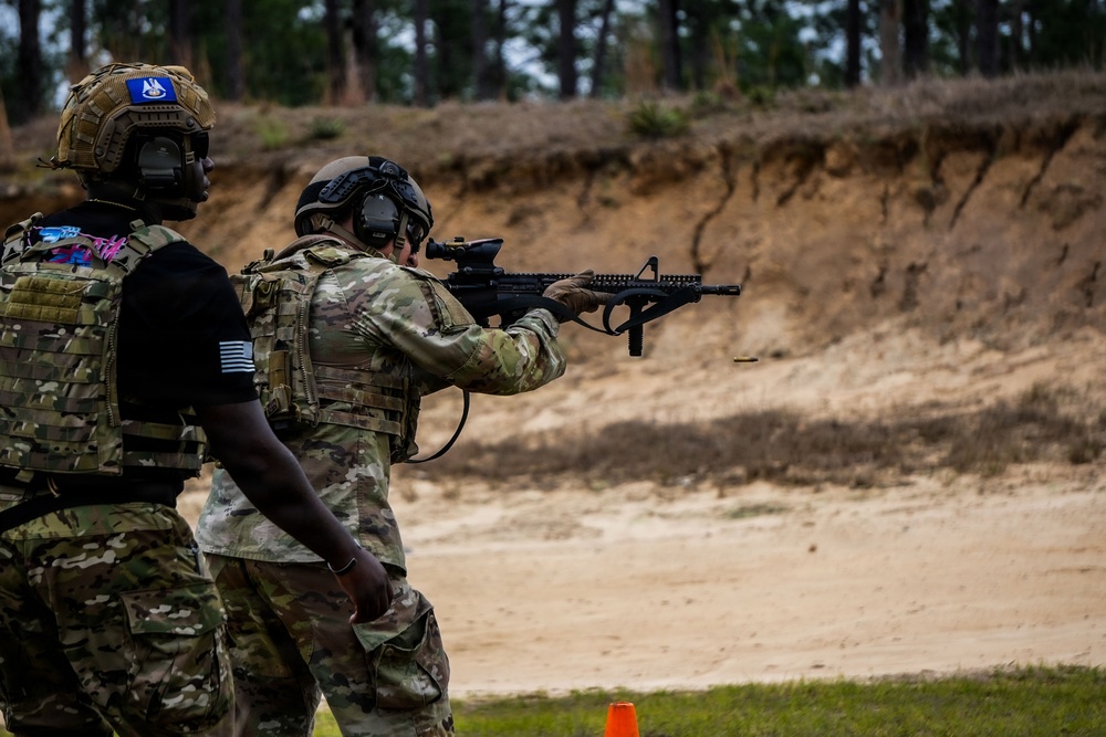 Army 92Y Soldiers Push Limits in Competition