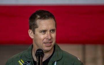 VFA-105 “Gunslingers” Hold Change of Command Ceremony