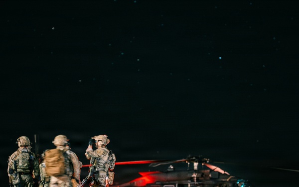 Rangers Prepare to Fast Rope