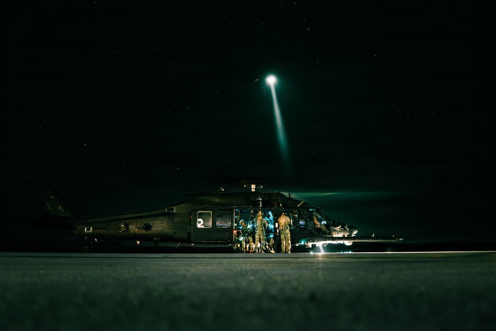 Rangers Prepare to Fast Rope