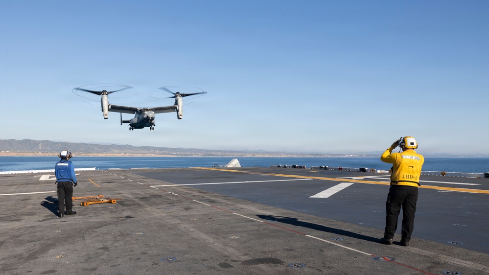 11th MEU Marines, Sailors Conduct Flight Operations Aboard USS Boxer