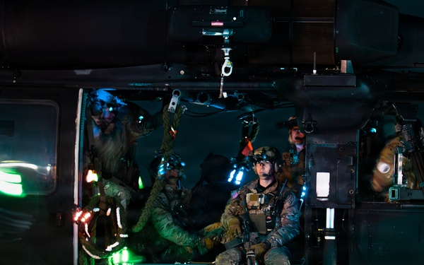 Rangers Prepare for Fast Rope Training