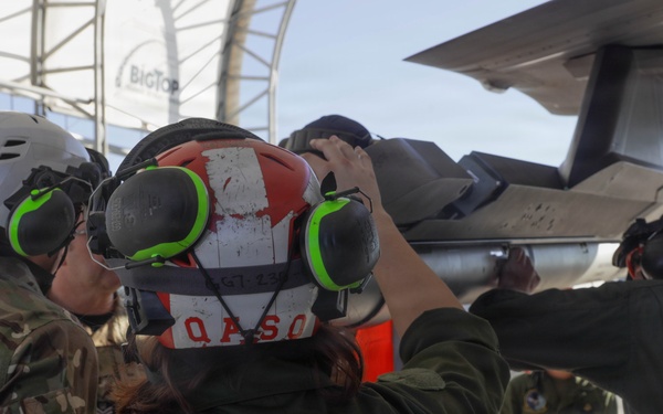 VMFAT-502 hosts UK Royal Air Force, Royal Navy