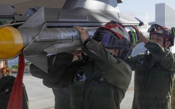 VMFAT-502 hosts UK Royal Air Force, Royal Navy