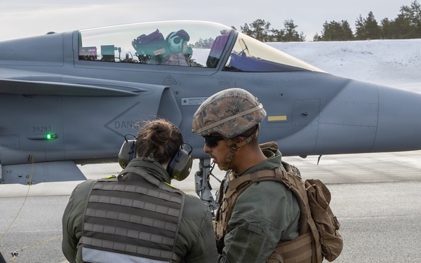 CORE26 | Swedish Soldiers, U.S. Marines Join Together to Fuel Aircraft in the Arctic