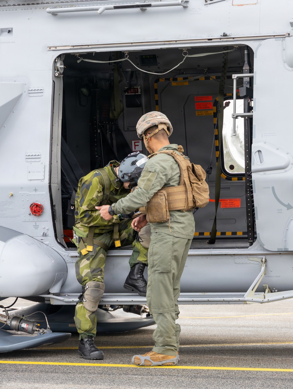 CORE26 | Swedish Soldiers, U.S. Marines Join Together to Fuel Aircraft in the Arctic