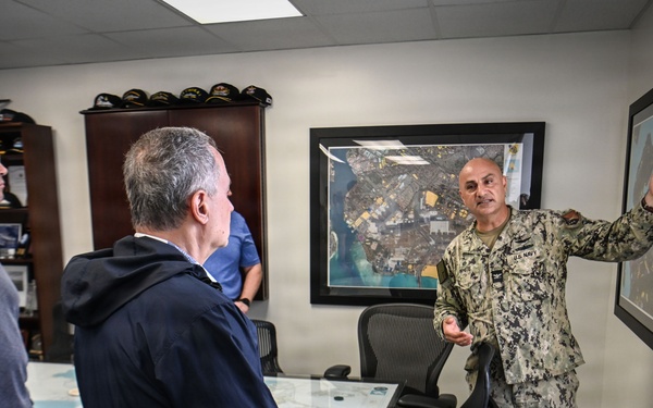 National Commission on the Future of the U.S. Navy (FNC) visits JBPHH