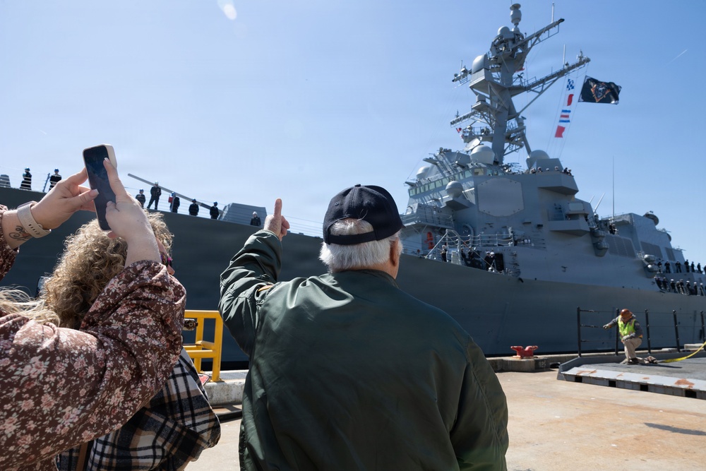 Future USS Harvey C. Barnum Jr. (DDG 124) Arrives at Naval Station Norfolk Homeport Ahead of Commissioning