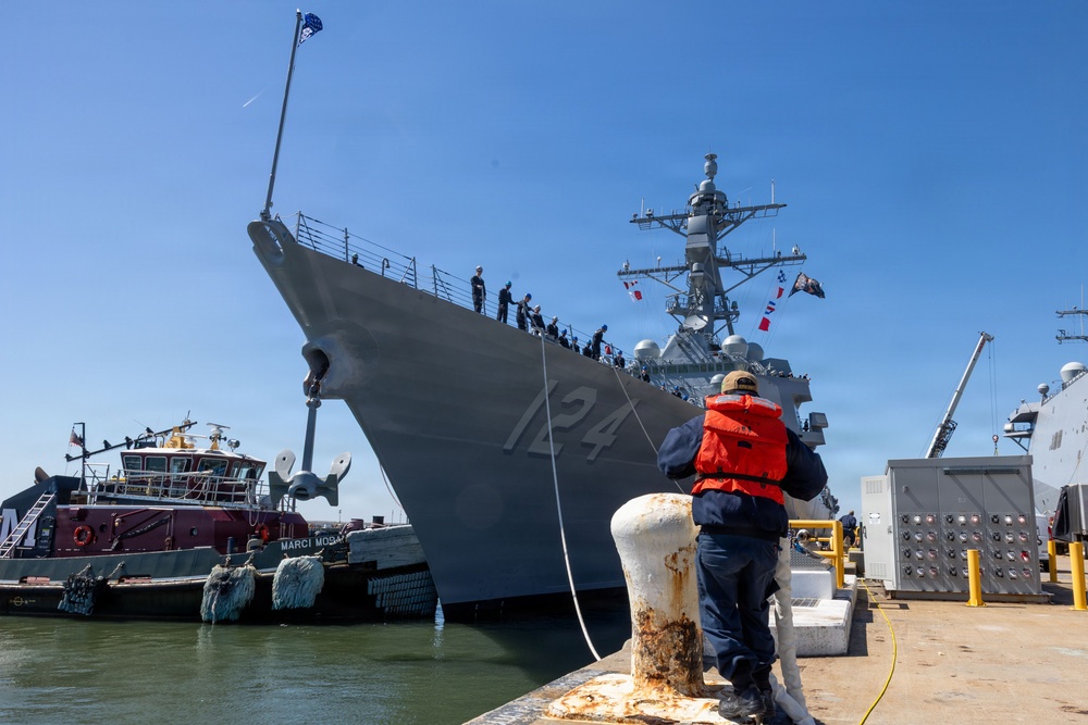 Future USS Harvey C. Barnum Jr. (DDG 124) Arrives at Naval Station Norfolk Homeport Ahead of Commissioning