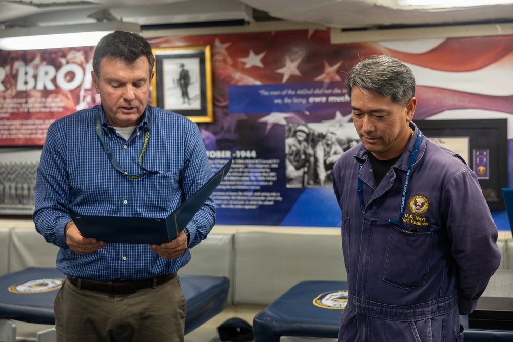 CNSP Executive Director Visits USS Daniel Inouye (DDG 118)