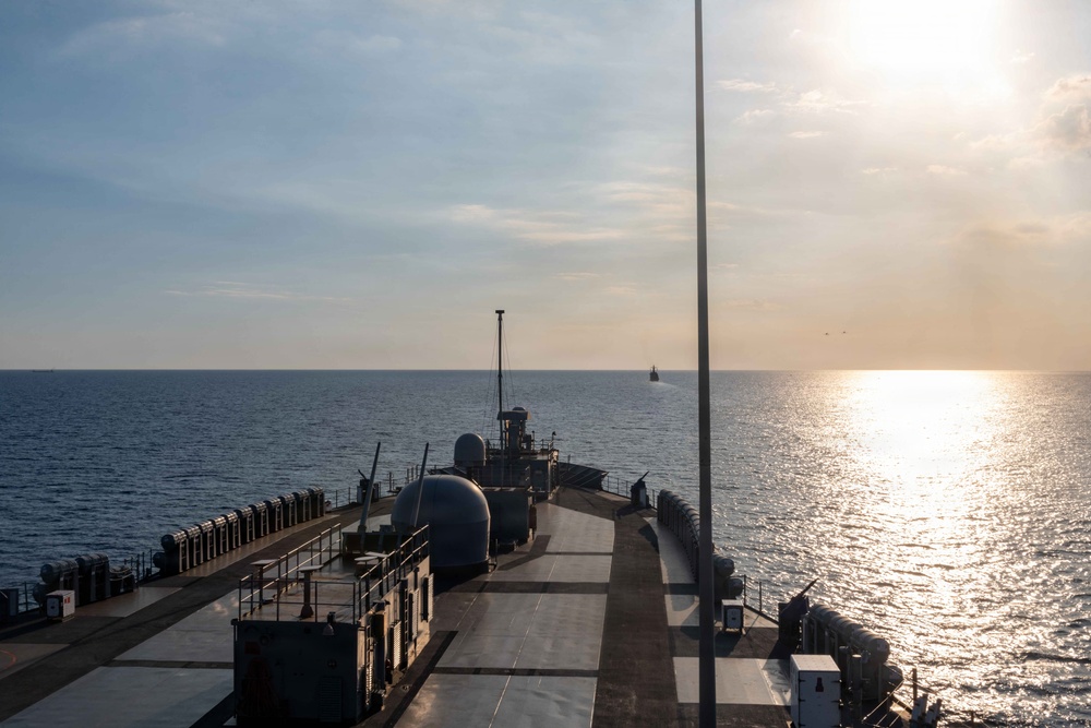 Blue Ridge conducts Maritime Cooperative Activity with Philippine Forces