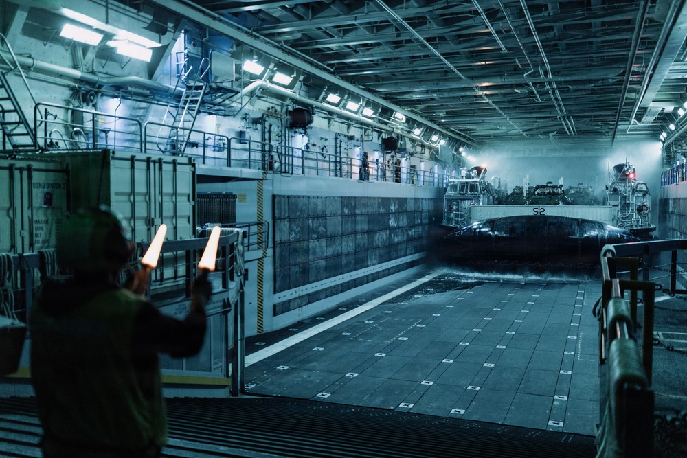 11th MEU Marines, Sailors conduct well deck operations aboard USS Portland