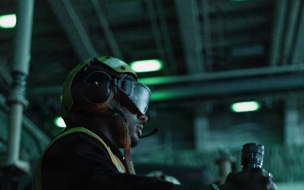 11th MEU Marines, Sailors conduct well deck operations aboard USS Portland