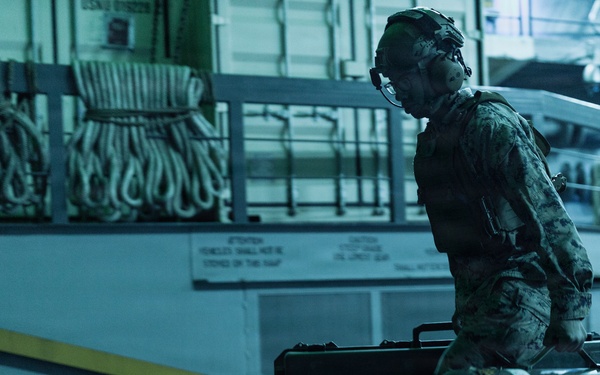 11th MEU Marines, Sailors conduct well deck operations aboard USS Portland