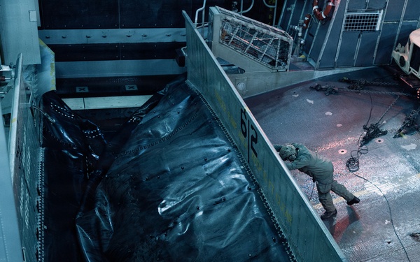 11th MEU Marines, Sailors conduct well deck operations aboard USS Portland