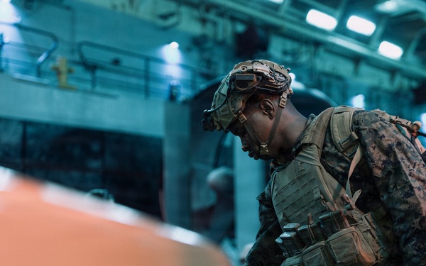 11th MEU Marines, Sailors conduct well deck operations aboard USS Portland