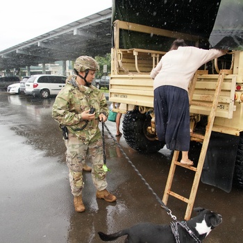 Hawaii Army National Guard assists residents in evacuation