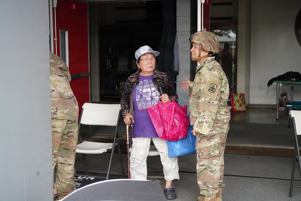 Hawaii Army National Guard assists residents in evacuation