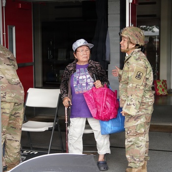 Hawaii Army National Guard assists residents in evacuation