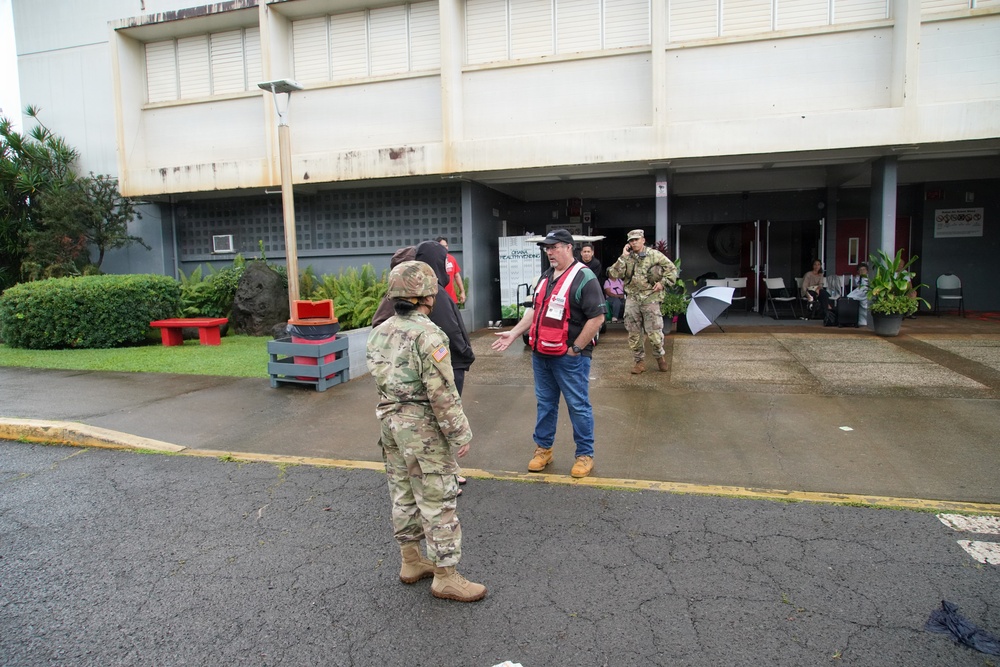 Hawaii Army National Guard assists residents in evacuation