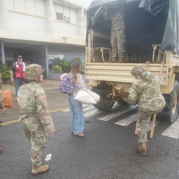 Hawaii Army National Guard assists residents in evacuation