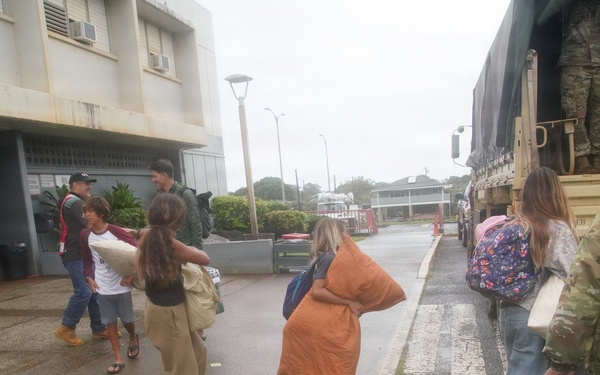 Hawaii Army National Guard assists residents in evacuation