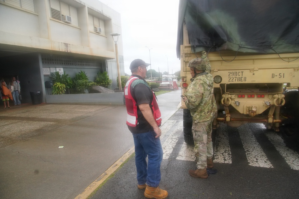 Hawaii Army National Guard assists residents in evacuation