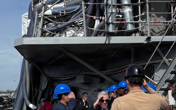 U.S. Ambassador to Spain and Andorra Visits USS PAUL IGNATIUS (DDG 117)