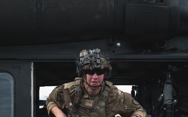 Wolfhounds Conduct Air Assault Training with 25th Combat Aviation Brigade, 25th Infantry Division