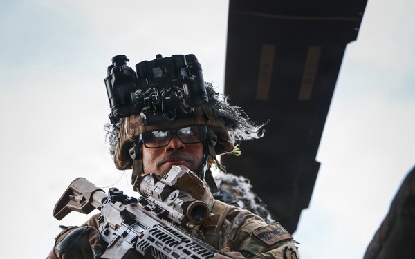 Wolfhounds Conduct Air Assault Training with 25th Combat Aviation Brigade, 25th Infantry Division