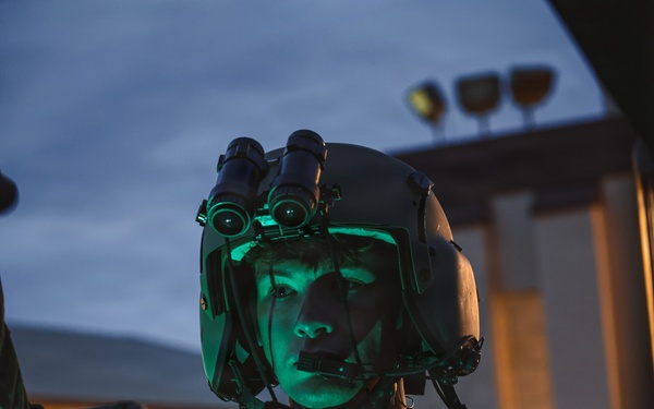 Wolfhounds Conduct Air Assault Training with 25th Combat Aviation Brigade