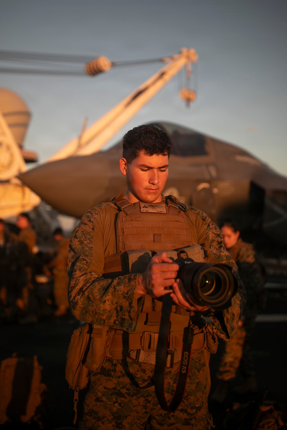 31st MEU Conducts Gun Shoot on Flight Deck of USS Tripoli