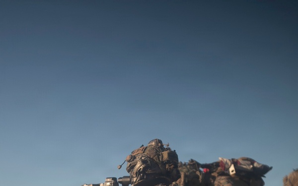 31st MEU Conducts Gun Shoot on Flight Deck of USS Tripoli