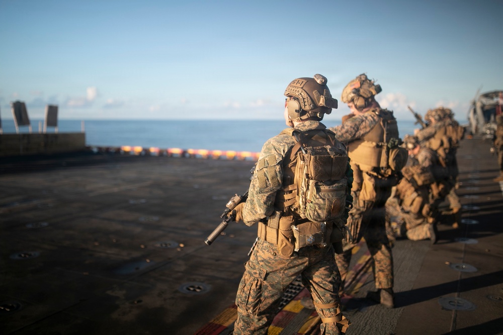 31st MEU Conducts Gun Shoot on Flight Deck of USS Tripoli