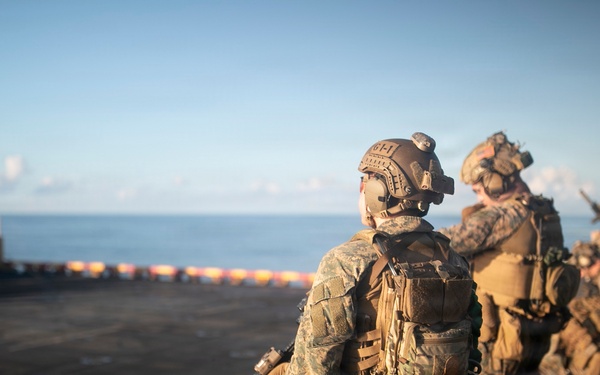 31st MEU Conducts Gun Shoot on Flight Deck of USS Tripoli