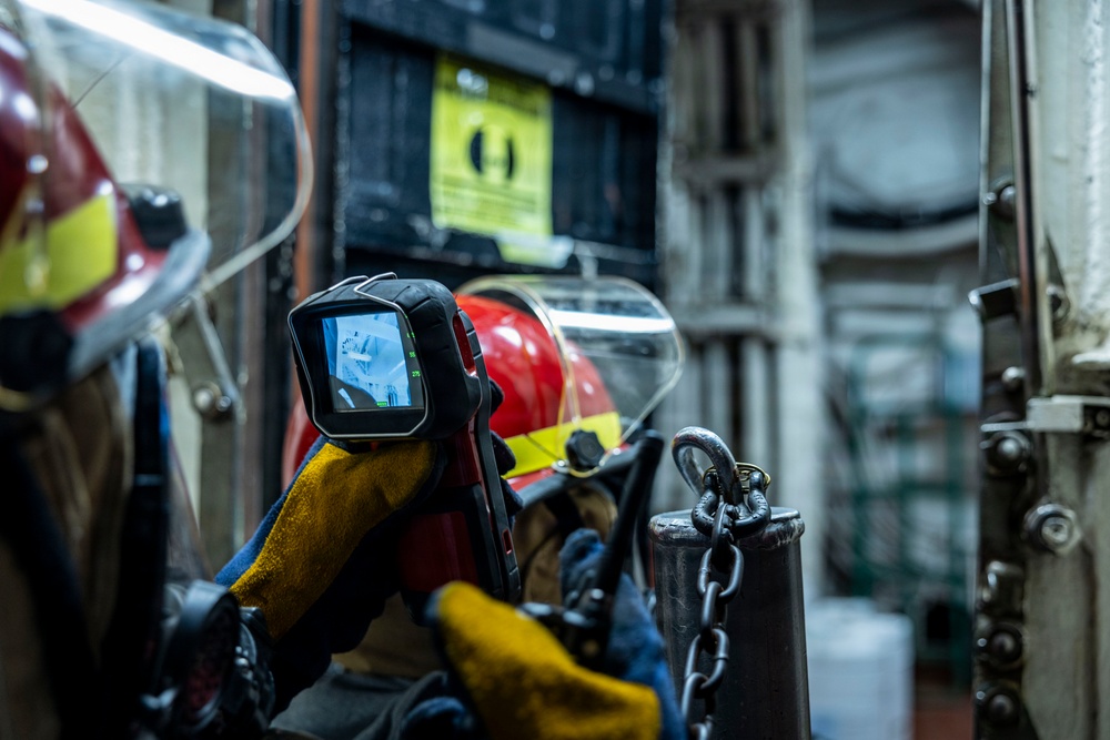 USS Iwo Jima Conducts Integrated Training Evolutions