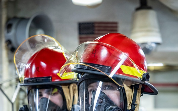 USS Iwo Jima Conducts Integrated Training Evolutions