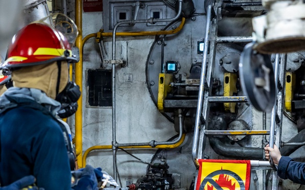 USS Iwo Jima Conducts Integrated Training Evolutions