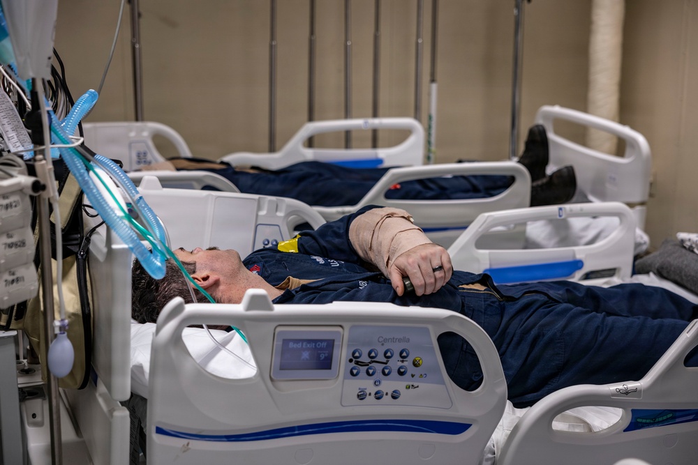 USS Iwo Jima Conducts Integrated Training Evolutions