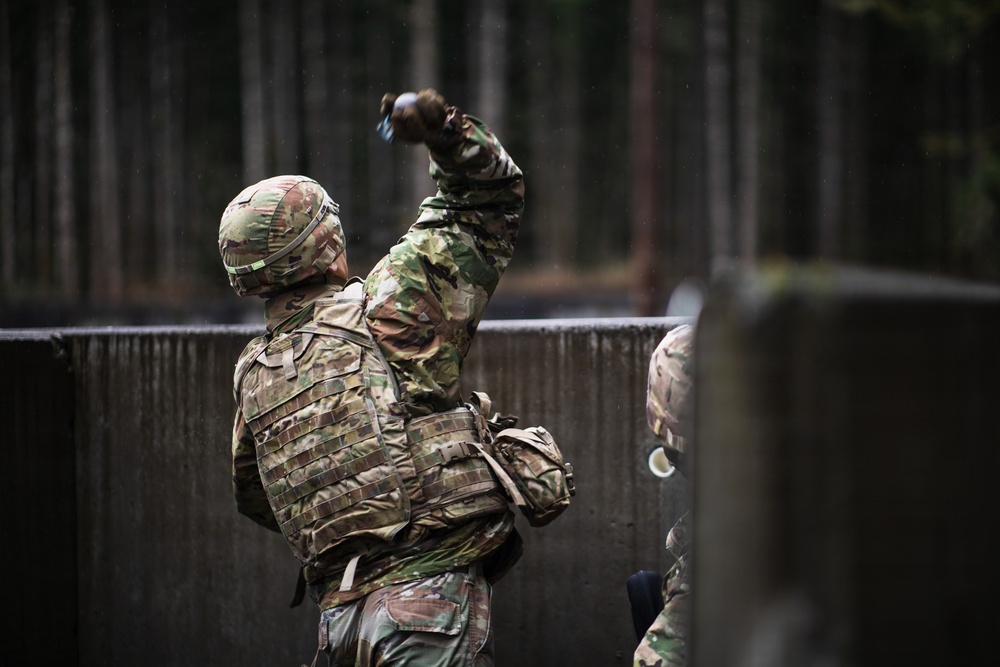 1st SFG(A) Soldiers conduct grenade training
