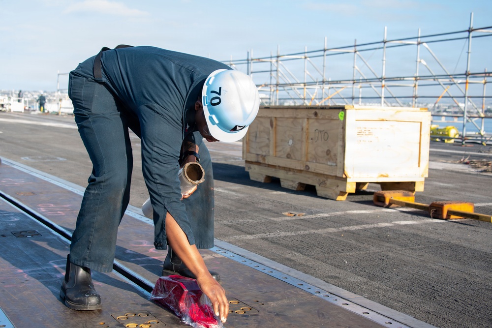 USS Carl Vinson (CVN 70) conducts routine operations