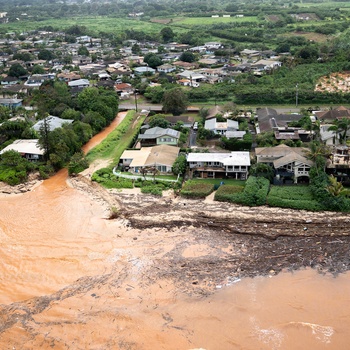 Coast Guard conducts overflights of impacted areas following flash floods on Oahu