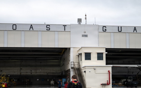 Coast Guard conducts overflights of impacted areas following flash floods on Oahu