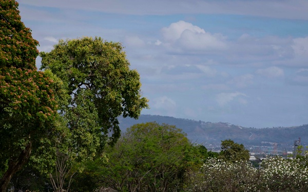 U.S. 7th Fleet Participates in Wreath Laying Ceremony at Manila American Cemetery and Memorial
